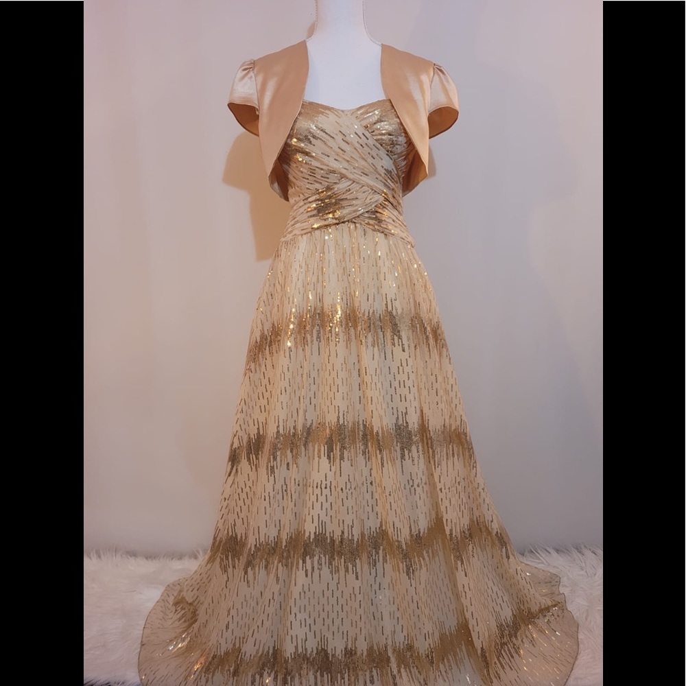 Golden Gown 💛